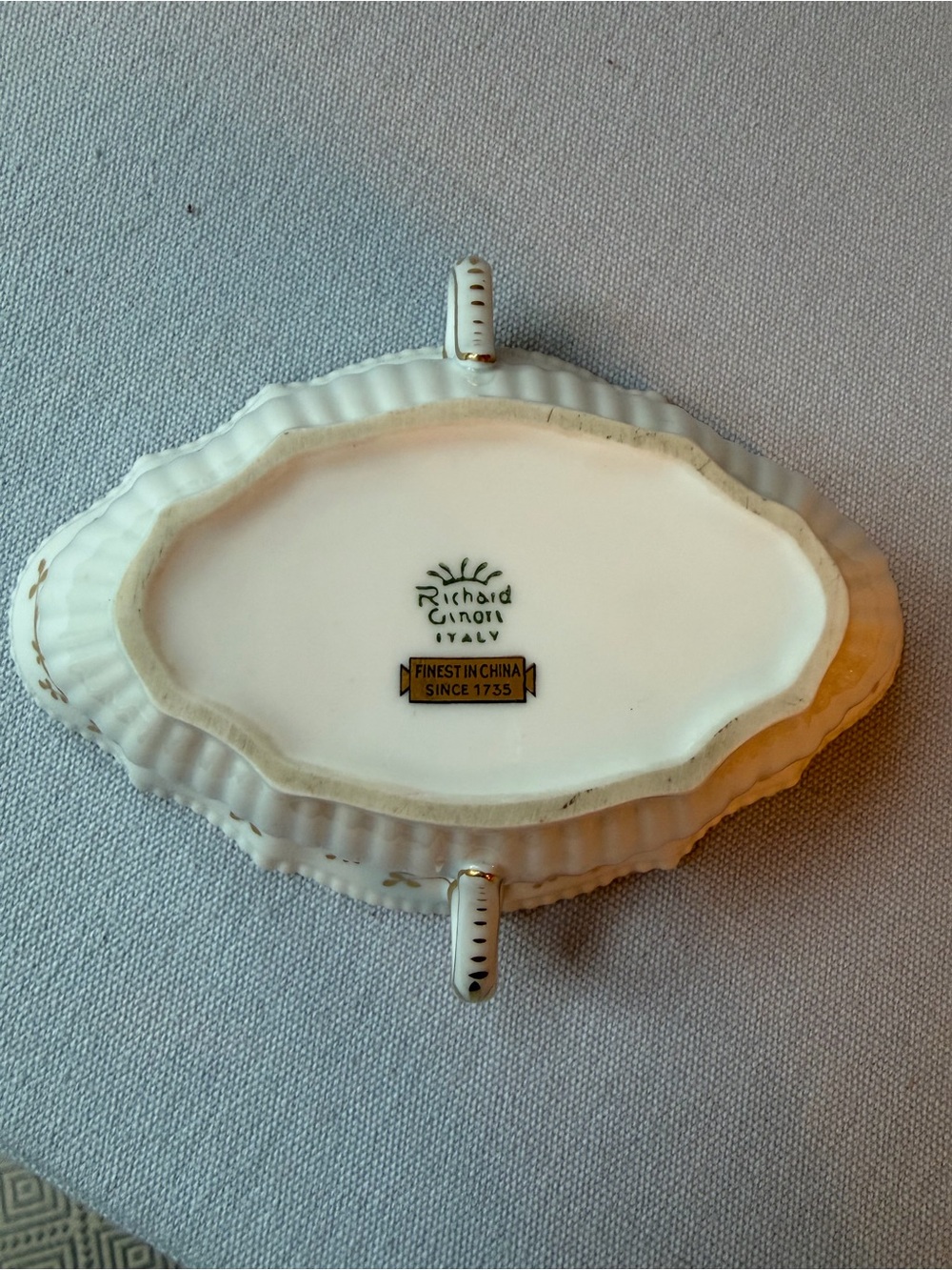 Richard Ginori 1735 Porcelain Bowl with Gold Trim and Scenic Transfer - Picture 6 of 9